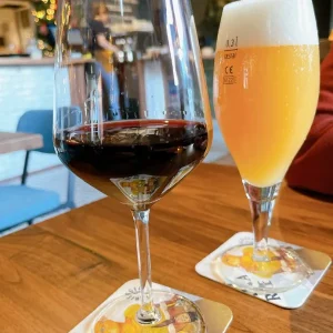 Biertje en een wijntje bij de Gele Kanarie