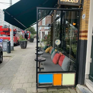 Terras bij Bar Benthuis