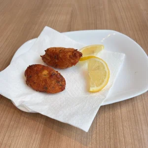 Pasteis van Garnalen bij Restaurant Rodrigues