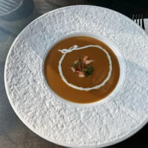 Kreeftensoep bij Restaurant Omaira